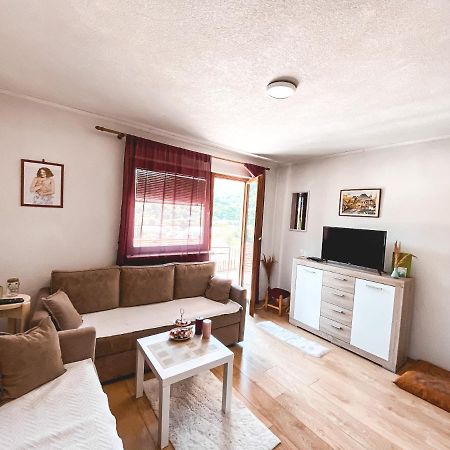 Slatki Dom Fireplace Konjic Exterior photo
